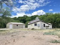 Glamping cabin- 10 min from Verde River day use Perfect to unplug & be w/ nature - Chalets