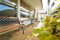 Large, quiet vacation apartment (approx. 70sqm) with large balcony and shared use of the garden