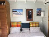 Two-bedroom apartment in the heights of Nice: Small chalet with private garden. - Bungalows