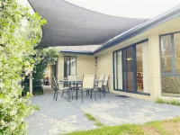 6 Bedroom House @ Gungahlin Town Center - บังกะโล