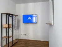 Central apartment for 4 people with kitchen, WiFi & private parking space