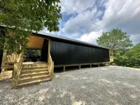Burr Oak Cabin With Hot Tub and WIFI - Chalets