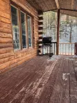 Cozy Hilltop Cabin - 10 minutes to Bancroft - 3-Star