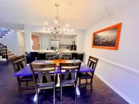 The Waypoint, 4BR/7Beds/2.5Bath Travel Themed Vacation Home adjacent to FT Bragg Hotele w: Spring Lake