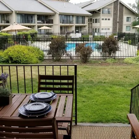 New Remodel! Lakeside Condo w/ Pool, Kayaks, Bikes