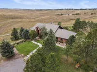 Gorgeous Estate Home on 186 Acre Ranch only minutes from Colorado Springs or AFA - Homestays