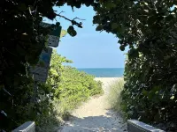 SOUTH BEACH's Closest Home • AQUA COTTAGE • Comfy Cozy Fun Seaside Vero Beach - Beach