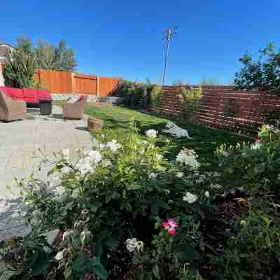 Family Retreat: 3 Kings, Hot Tub, Pets Welcome! Hotel Exterior