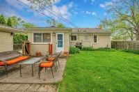 Elegant, Artsy Home in N. Royal Oak! - Homestays
