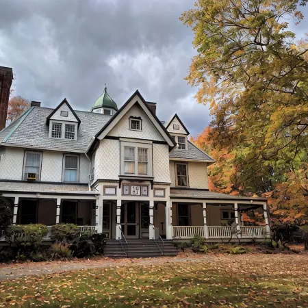 5 bdrm Victorian, built in 1881-With 21 rooms, on a hill on 4 VERY private acres