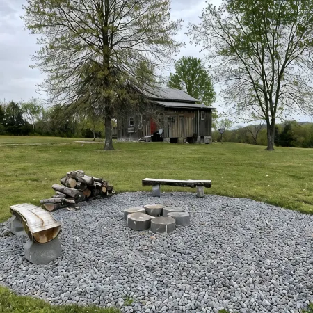 Cozy Cabin Near Nashville, TN ~ Surrounded By Beautiful Farmland
