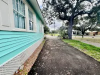 Walk to the BEACH and CASINOS! Full RV Hookup - 5 Min to Ocean Springs - 3 ดาว