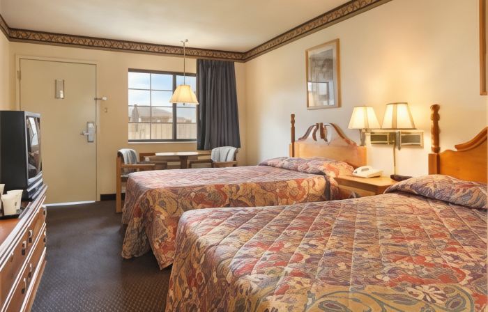Days Inn & Suites by Wyndham Kokomo