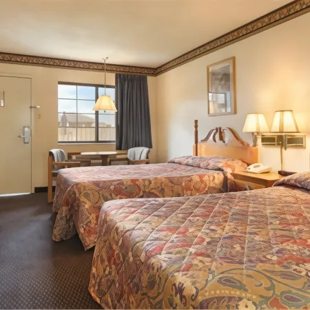 Days Inn & Suites by Wyndham Kokomo
