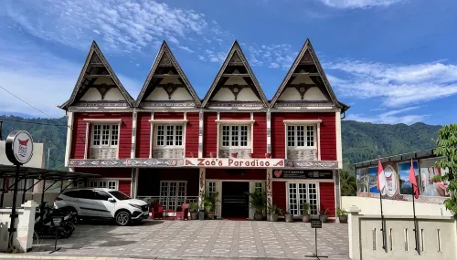 Zoé’s Paradise Waterfront Hotel