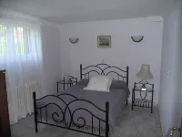 Spacious apartment in villa with large private garden and terrace near the sea