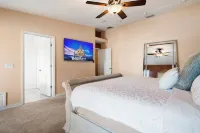 Gulf Coast Getaway! Close to the Shore!