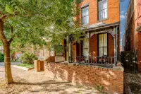 Cozy walkable downtown retreat, 3 minutes to VCU