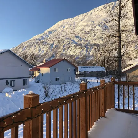 Mountain views from brand new property in quiet neighborhood!!!