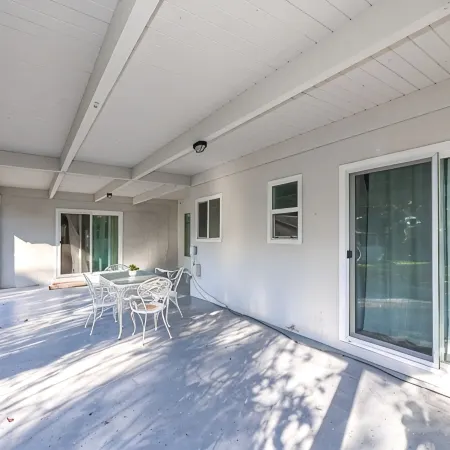 Gateway to Yosemite, Mins to UC Merced, Beautiful 3 Bedroom, 2 Bath home.