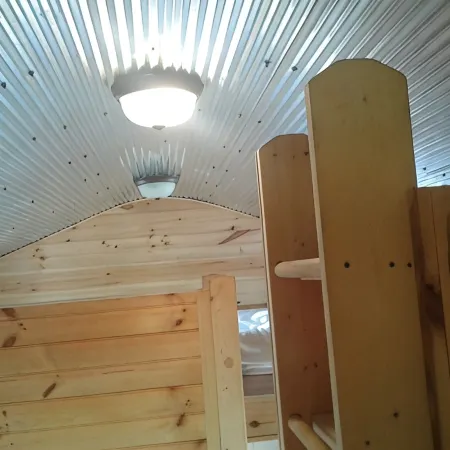The Tiny House Experience 6m North of Mnt. View Ark. on N. Riverview  Rd Cr 186 Отели в г. Изард