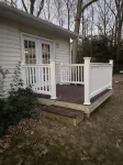 The Charming Country Cottage-Welcomes you and your pet! - 2-Star