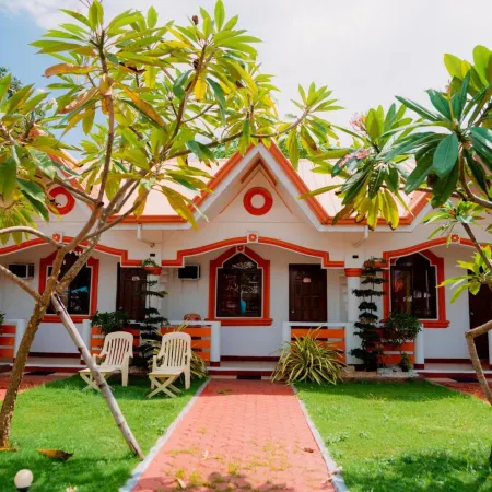 Cris Del Mar Resort