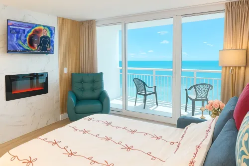 Hot Sale: 2026 Newly Renovated/ Wake up to Waves Lux Direct Oceanfront 1Br/Pools - Private Pools