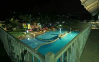 Puncak Raya Hotel - Pools