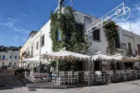 Thaam - Guest houses