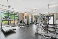 Lakeview condo on Mara Lake with Pool, Boat Slip and Gym - Condos