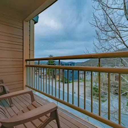 Multi Resorts at Lift Lodge