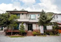 Jecheon Wolsong Garden Pension