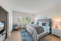 Newly upgraded throughout and GORGEOUS sunset and mountain views! - Mountain view