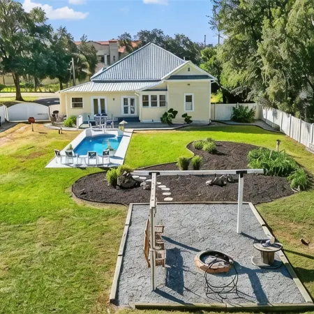 Quiet Historic Family Retreat with Pool--Pet Friendly--No Events