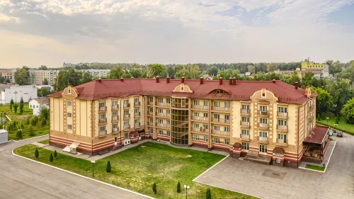Azimut Hotel Saransk - 駐車場
