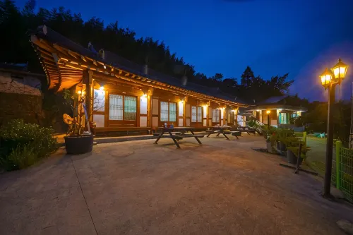 Suncheon Bay Minsok Hanok Pension - เพนชั่น