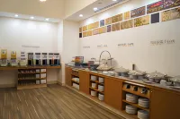比亞埃爾莫薩希爾頓歡朋飯店 - 早餐