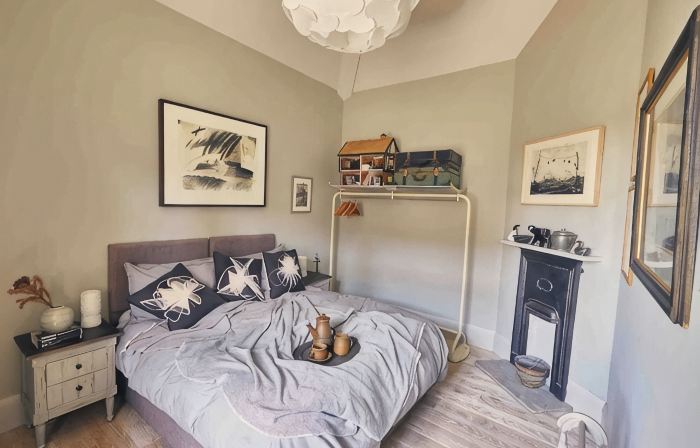 Easel Cottage Near Wells: an Art-Filled Hideaway Adjacent to Andelli Art Gallery