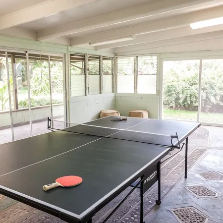Traditional Hawai'i home near Hilo town - solar powered!