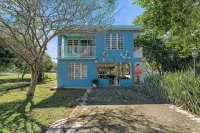 Punta Aguila Beach House/Pool/ Billiard Table/ 7 Beds + 2 Private Rooms - Homestays