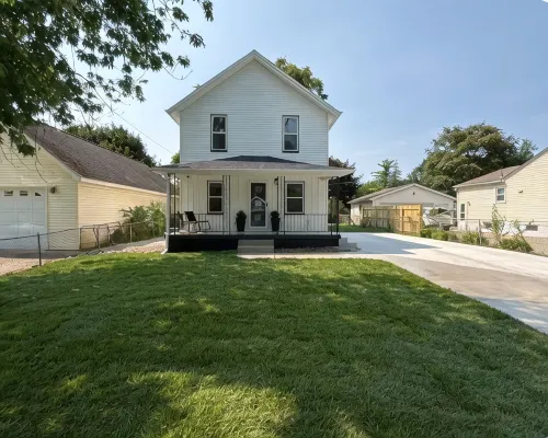 Modern Monroe Farmhouse 3bd/1bth sleeps 7 - Homestays