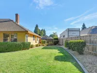 Spacious 4-bedroom Home Hotels in Sutter County