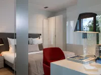 L-Avenue Hotels near Elsene / Ixelles