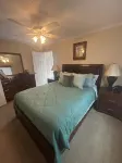3-bedroom mobile home in peaceful Florence with AC, WiFi - 3-Star