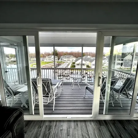 Stunning 3-Story Lakehouse in Sylvan Beach, Sleeps 10, WiFi & Walk to the Beach!