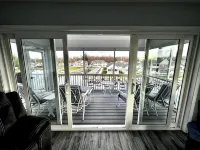 Stunning 3-Story Lakehouse in Sylvan Beach, Sleeps 10, WiFi & Walk to the Beach!
