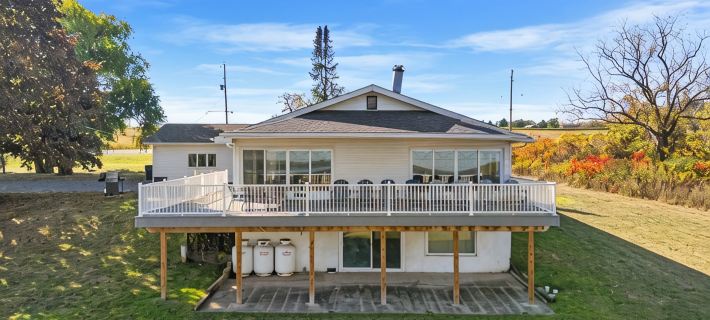 Panoramic Lake View Retreat with Firepit! Centrally Located on Wine Trail! Hotels in Yates County