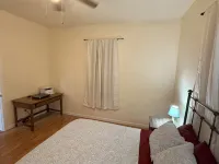 3-bedroom house in charming Waco with WiFi, AC. Start your getaway - บังกะโล