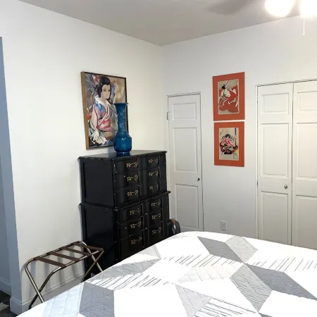 Downtown Art & Eclectic "D" 2br